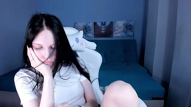 Snapshot of SugarBunny18 chatting on 7, 7, 2026 SugarBunny18 online show from 7, 7, 2026