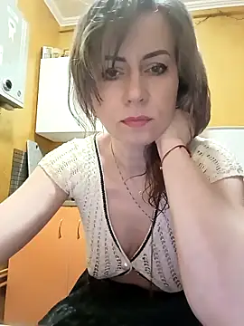 TaynaSecret online show from 30, 4, 2026
