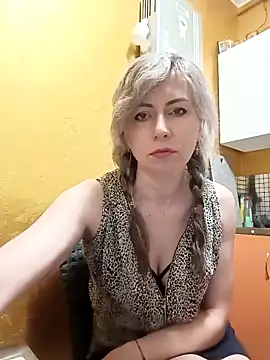 TaynaSecret online show from 3, 4, 2026