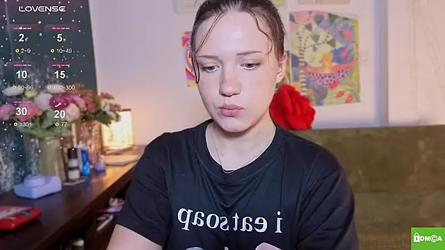 bikinibottom001 online show from 4, 4, 2026