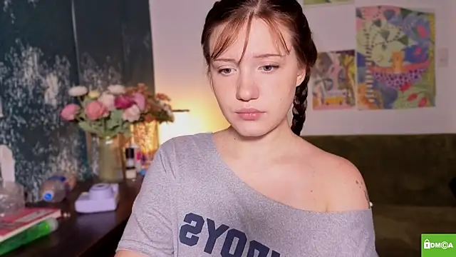 bikinibottom001 online show from 13, 4, 2026