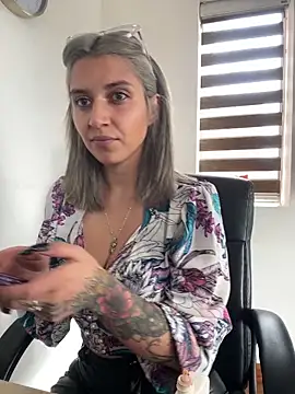 Isabella varella- online show from 28, 5, 2026
