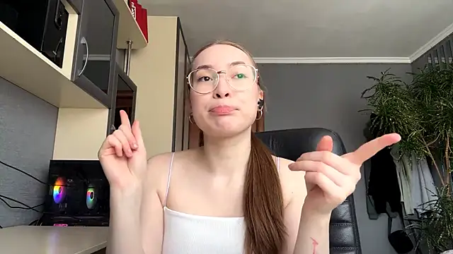 Milaissocute online show from 14, 5, 2026