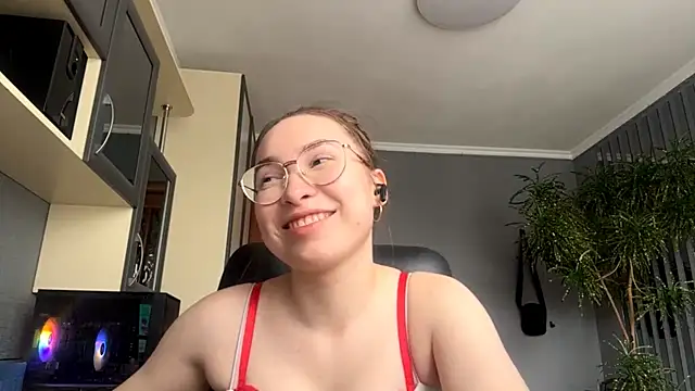 Milaissocute online show from 23, 4, 2026