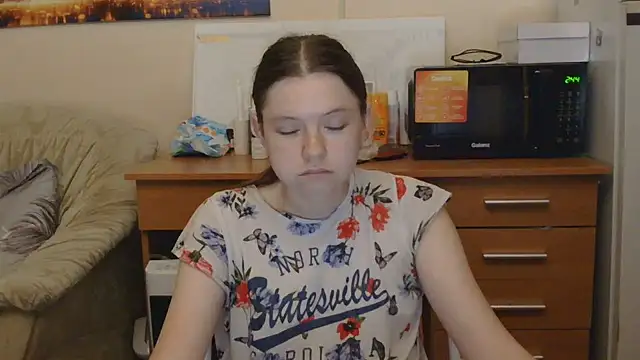 JessicaHolland1 online show from 6, 7, 2026
