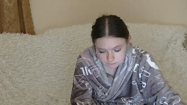 JessicaHolland1 online show from 8, 5, 2026