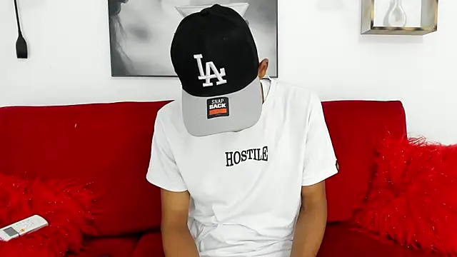 scary movie online show from 7, 4, 2026