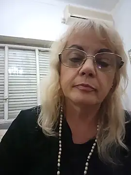 MatureElegantWidow online show from 16, 5, 2026