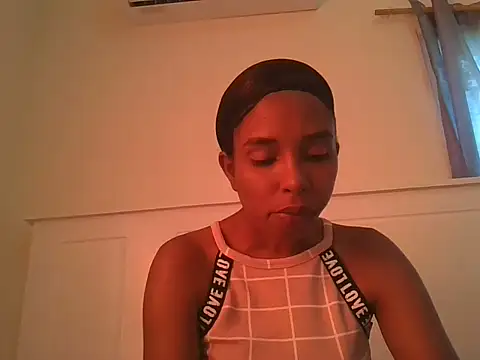 Snapshot of ZeynepLovely chatting on 8, 5, 2026 ZeynepLovely online show from 8, 5, 2026