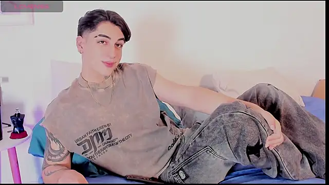 Thiago angel online show from 25, 4, 2026
