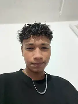 Snapshot of ETTE_MOON chatting on 5, 4, 2026 ETTE MOON online show from 5, 4, 2026