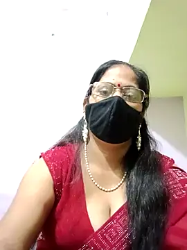 Snapshot of SEEMA_012 chatting on 13, 5, 2026 SEEMA 012 online show from 13, 5, 2026