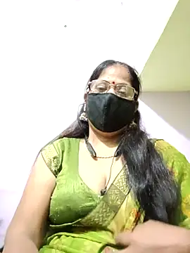 Snapshot of SEEMA_012 chatting on 17, 5, 2026 SEEMA 012 online show from 17, 5, 2026
