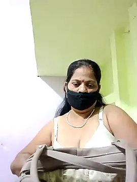 Snapshot of SEEMA_012 chatting on 14, 4, 2026 SEEMA 012 online show from 14, 4, 2026