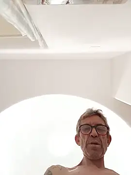 Snapshot of chris-sbh11 chatting on 11, 6, 2026 chris-sbh11 online show from 11, 6, 2026