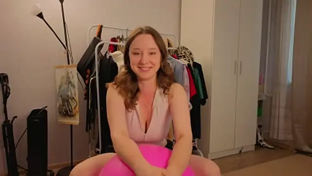hunny ines online show from 5, 6, 2026