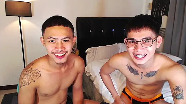 Xasianhotguy online show from 15, 4, 2026