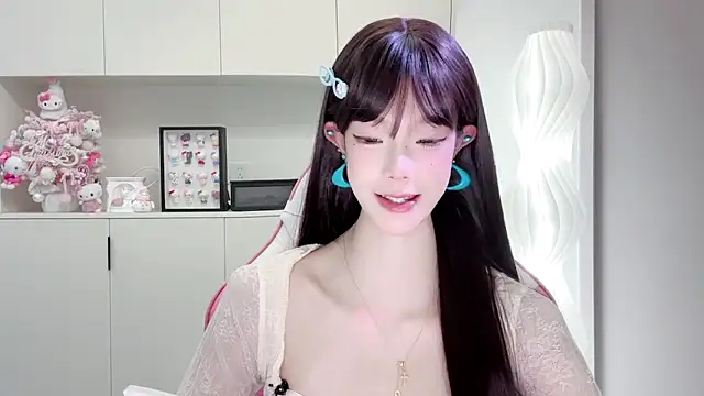 -Moonshine online show from 10, 4, 2026