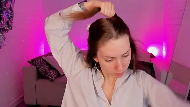 MeganClapp online show from 29, 5, 2026