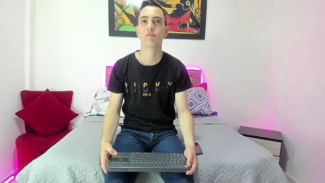 Snapshot of Tatan_Cooper chatting on 4, 4, 2026 Tatan Cooper online show from 4, 4, 2026