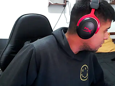 axellrz  online show from 6, 4, 2026