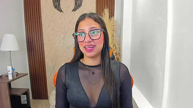 Atiena  online show from 6, 6, 2026