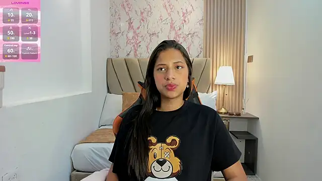 Atiena  online show from 15, 4, 2026