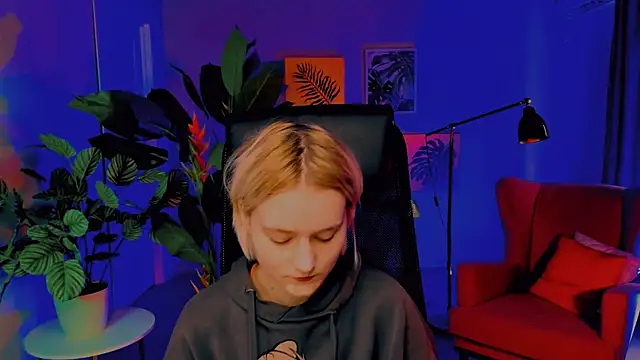 MicheleMarsh online show from 17, 4, 2026