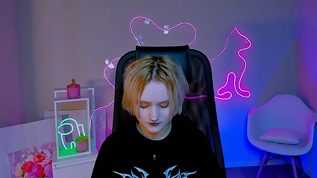 MicheleMarsh online show from 15, 4, 2026