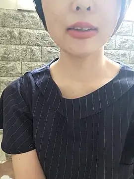 Snapshot of xx_Honoka_xx chatting on 13, 4, 2026 xx Honoka xx online show from 13, 4, 2026