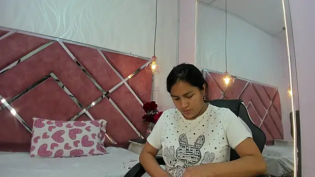 AprilMiiller online show from 21, 5, 2026