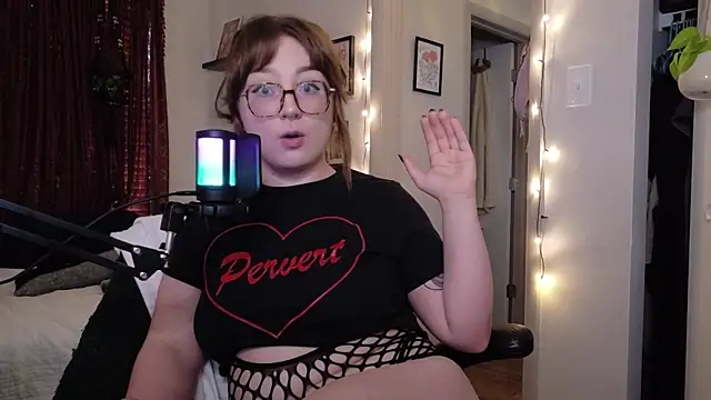quinniecat online show from 1, 6, 2026