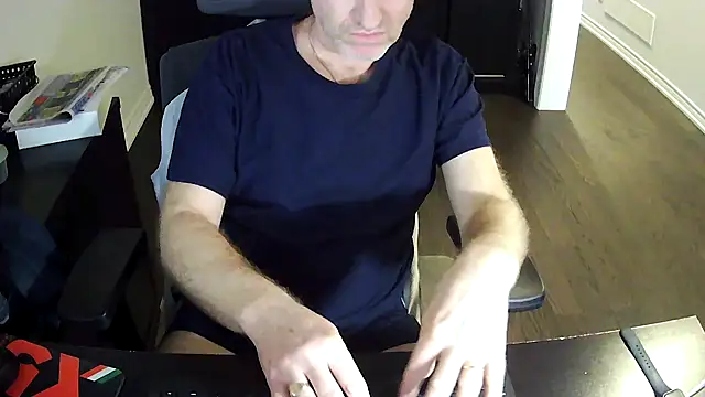 Snapshot of Shalun2000 chatting on 30, 4, 2026 Shalun2000 online show from 30, 4, 2026