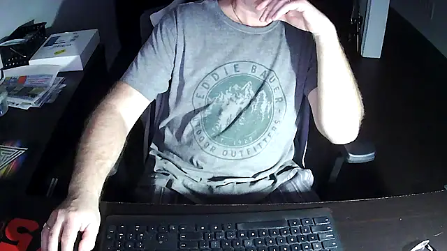 Snapshot of Shalun2000 chatting on 24, 4, 2026 Shalun2000 online show from 24, 4, 2026