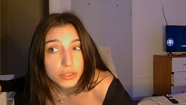 petitebelu online show from 27, 5, 2026