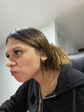 Alison parkerrr online show from 6, 4, 2026