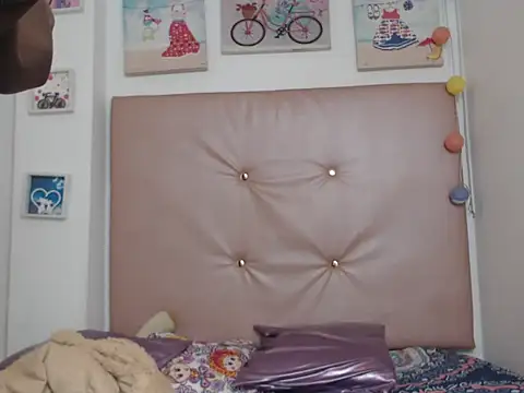 Snapshot of Aleja_Scoott_ chatting on 5, 4, 2026 Aleja Scoott online show from 5, 4, 2026