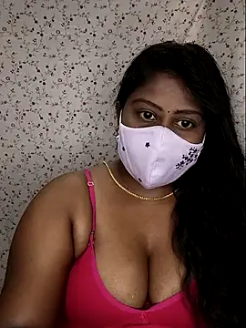 Snapshot of Romantic_Woman chatting on 13, 5, 2026 Romantic Woman online show from 13, 5, 2026