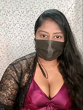 Snapshot of Romantic_Woman chatting on 16, 5, 2026 Romantic Woman online show from 16, 5, 2026
