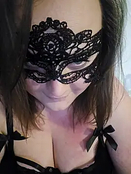 Snapshot of nika-W chatting on 19, 4, 2026 nika-W online show from 19, 4, 2026