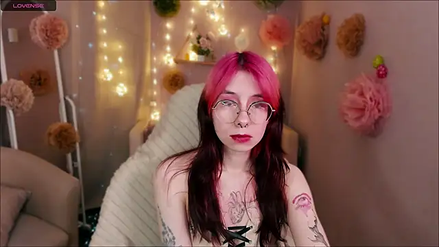 Alice Nyx online show from 9, 4, 2026