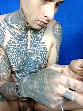 Snapshot of eroos_twink chatting on 2, 12, 2025 eroos twink online show from 2, 12, 2025