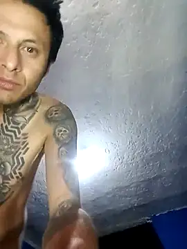 Snapshot of eroos_twink chatting on 5, 12, 2025 eroos twink online show from 5, 12, 2025