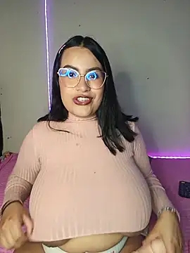 SerenaDupont  online show from 3, 7, 2026