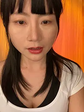 yaya0302 online show from 15, 4, 2026