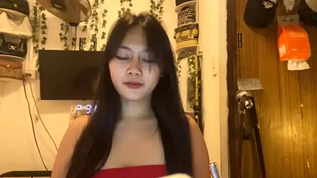 GlindaDejardin online show from 7, 4, 2026