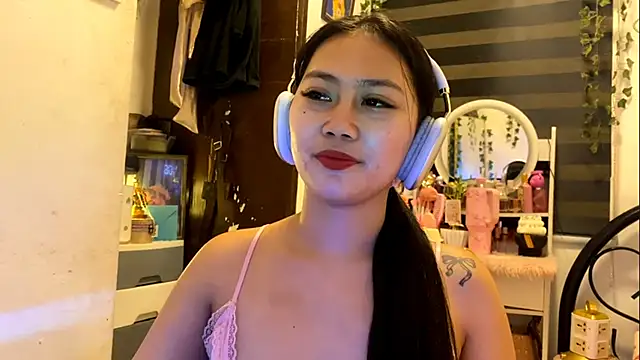 GlindaDejardin online show from 6, 5, 2026