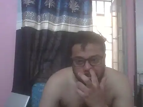 hotboyl6969 online show from 5, 4, 2026