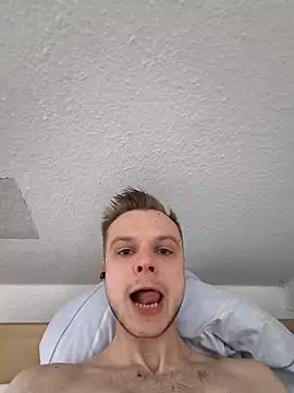 CuteDenno online show from 7, 4, 2026