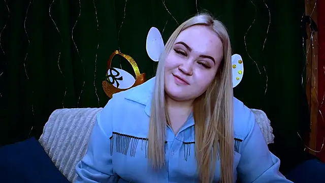 BlondeGlem online show from 11, 4, 2026